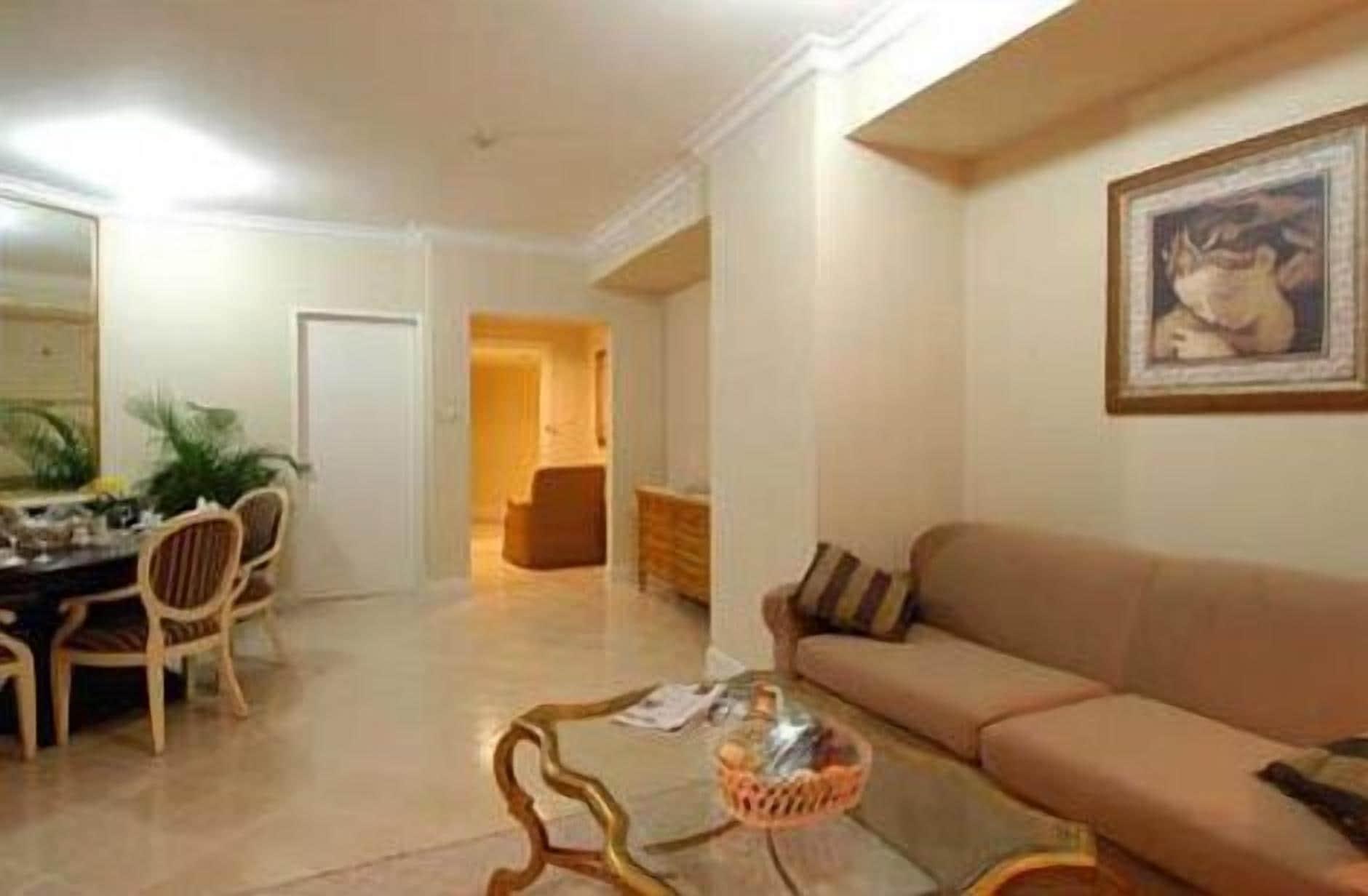 Batavia Hotel & Serviced Apartments Jakarta Ngoại thất bức ảnh