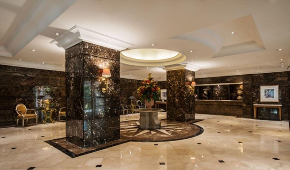 Batavia Hotel & Serviced Apartments Jakarta Ngoại thất bức ảnh